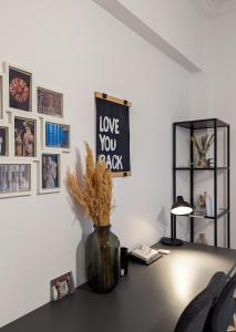 Spacious apt for 5 guests next to Acropolis&metro