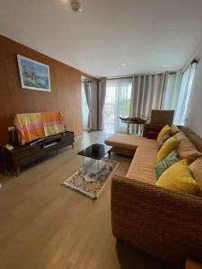 Baan Poo Lom Condo