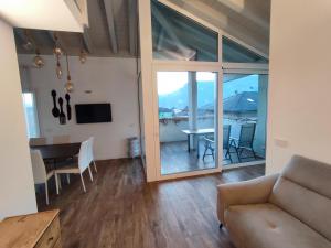 Attico vicino Trento vista montagne mozzafiato