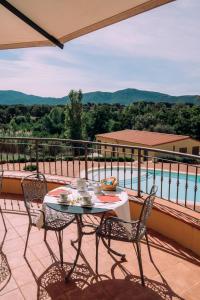 Hotel with swimming pool in Arbus img4