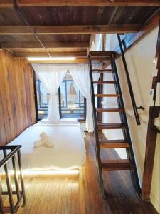 Ruma Papanz Moden 5BR 30 Pax by Jeffery Lam Home Management