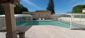 Gîte les vignes avec piscine proche du Ventoux
