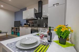 HANNIBAL - Design Studio-Apartment Tulpe 9, Parkplatz, Küche, HighSpeed-WLAN