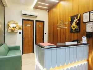 Hotel Gold Palace Inn