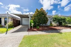 Entire house near North Lakes, Brisbane, Australia - Strathpine