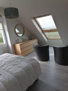 Maisons de vacances La maison de la plage 4 etoiles en front de mer SPA interieur GR34 : photos des chambres