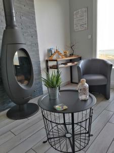 Maisons de vacances La maison de la plage 4 etoiles en front de mer SPA interieur GR34 : photos des chambres