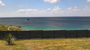 Maisons de vacances La maison de la plage 4 etoiles en front de mer SPA interieur GR34 : photos des chambres