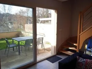 Chez Malya, maison au calme, proche du lac - 沙拉维内