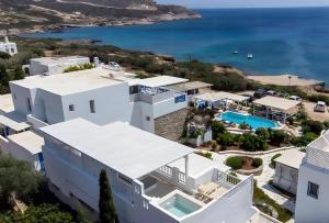 Blue Dolphin Antiparos View Suite