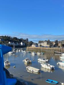 Maisons de vacances Magnifique villa avec piscine a deux pas du port : photos des chambres
