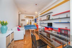 Mondrian style house