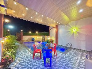 Rainbow luxurious villa