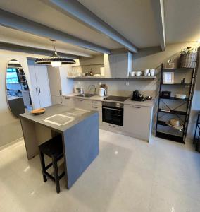 Loft 181 by Oikies Rentals