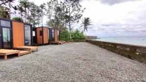 Fengbin Pacific Cottage X by Tiny Away