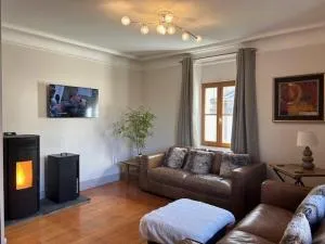 Belle maison de ville au centre de Luchon, à 200m des Télécabines ! - Sahun