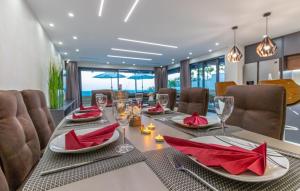 Luxury Villa Sun View with heated pool