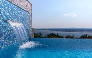 Luxury Villa Sun View with heated pool