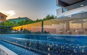 Luxury Villa Sun View with heated pool