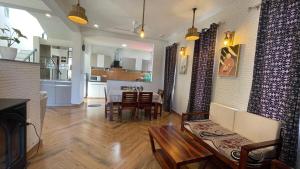 Neelkanth Villa Homestay
