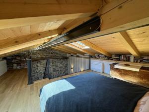 Vila Kobdilj 1835 Historic Homestead with Shared Courtyard