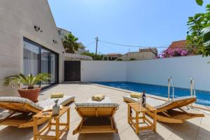 Idyllic Two Bedroom Villa, Pool, Jacuzzi