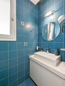 Greek island styled 1BD apt 500m from the sea