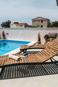 Modern,Stylish Exclusive Villa with Pool&Jacuzzi