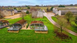 Sustainable 2 Bedroom Pod on Old Chalford Farm!