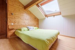Appartements Duplex du Moulin - Parking et terrasse : photos des chambres