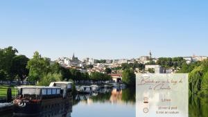 Grand T3 rue piétonne bureau et terrasse