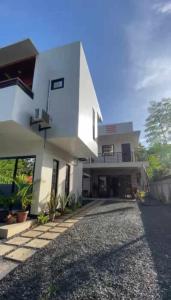 JMorino Pension House