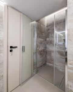 Acropolis view 2BD penthouse next to tram and port