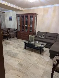 Byurakan House - Aghtsʼkʼ