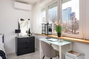 Plac Grzybowski Studio near Metro Świętokrzyska by Noclegi Renters