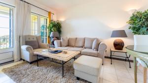 1 BDR Flat With Pool - 125D Gramacho by LovelyStay