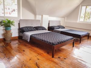 Large Townhouse w big garden and bonfire D