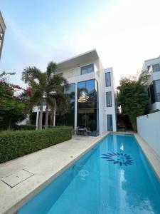 Youth Journey Six-Bedroom Pool Villa