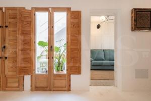 Charming house with rooftop terrace by REMS