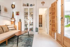 Charming house with rooftop terrace by REMS