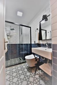 A spacious 3 rooms duplex close to İstiklal Boulevard