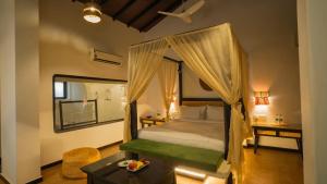 Goa Crescent Resort - A Hilltop Seaview Escape