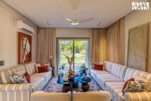 StayVista at Barton Estate with Outdoor Pool - Manesar