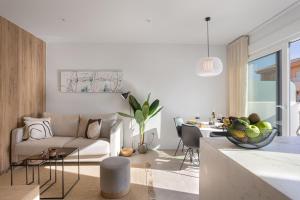 Salty Club beach Apartment with private rooftop terrace