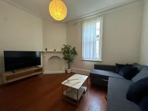 Best Price 2 Bedroom House Glebe - Sidney