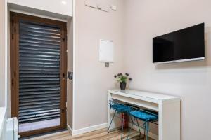 Modern studio near Gran Vía and key places - Reloj I