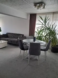 Căsuța galbenă - Lupeasca