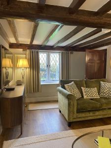 Woodmans Cottage by Keepers Cottages