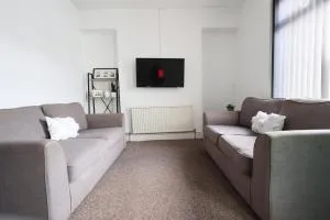 Charming 4Bed Retreat Steps from Swansea - Sketty