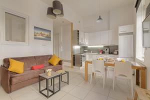 Charmand et Cosy avec emplacement idéal